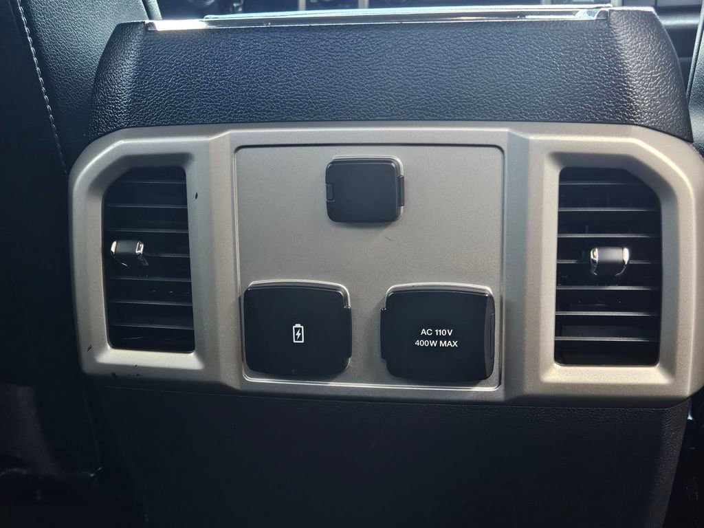 Used 2020 Ford F250 Lariat w/ Lariat Value Package image 28