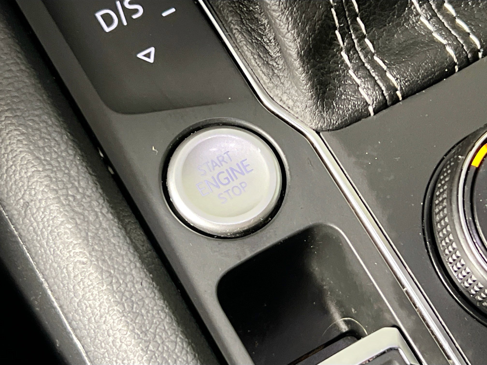 Used 2022 Volkswagen Atlas SE image 24