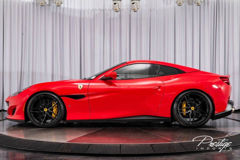Used 2019 Ferrari Portofino image 13