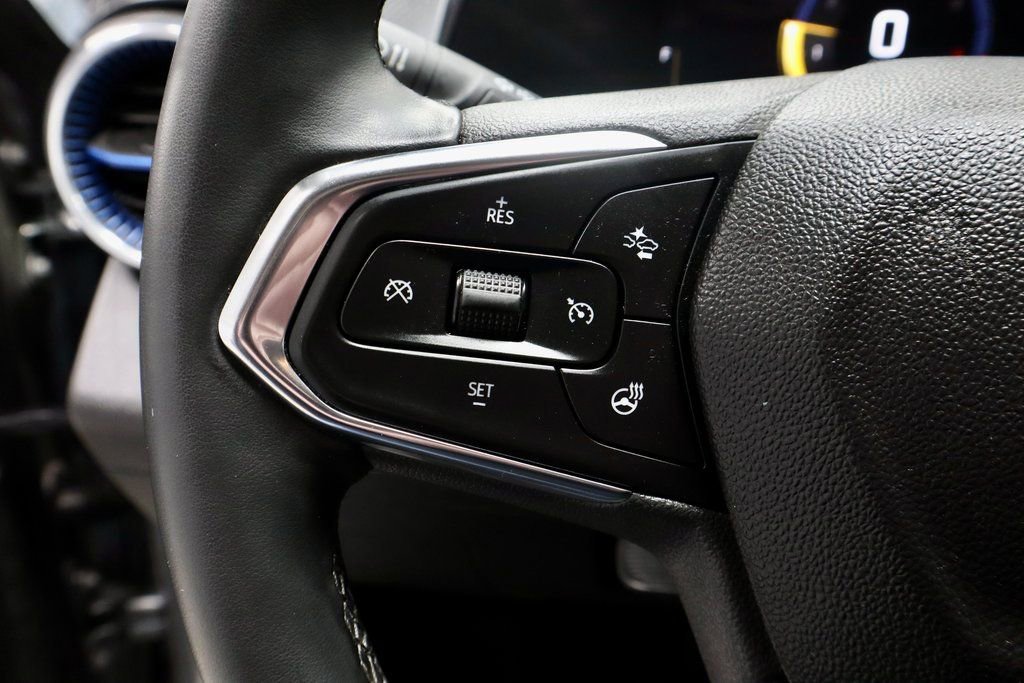 Used 2025 Chevrolet Trax LT w/ Driver Confidence Package image 28