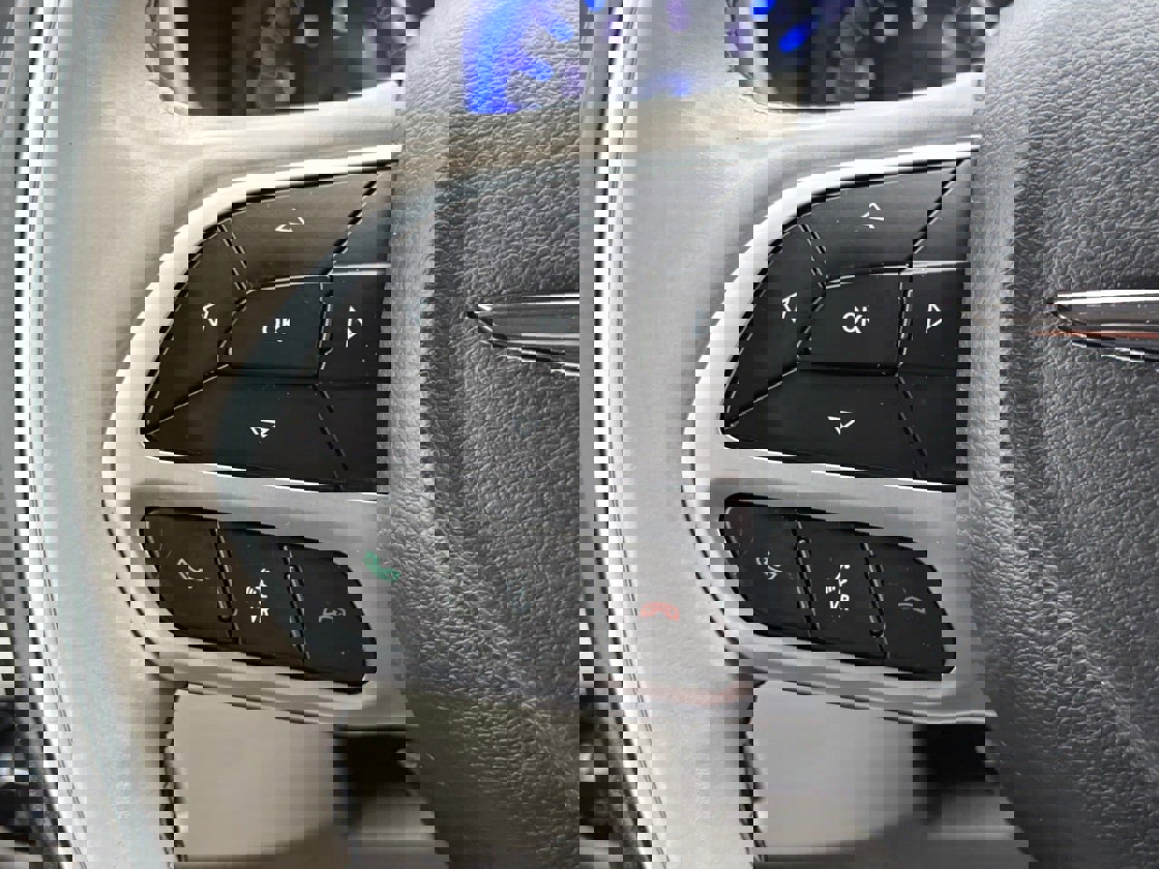 Used 2018 Chrysler Pacifica Limited image 19