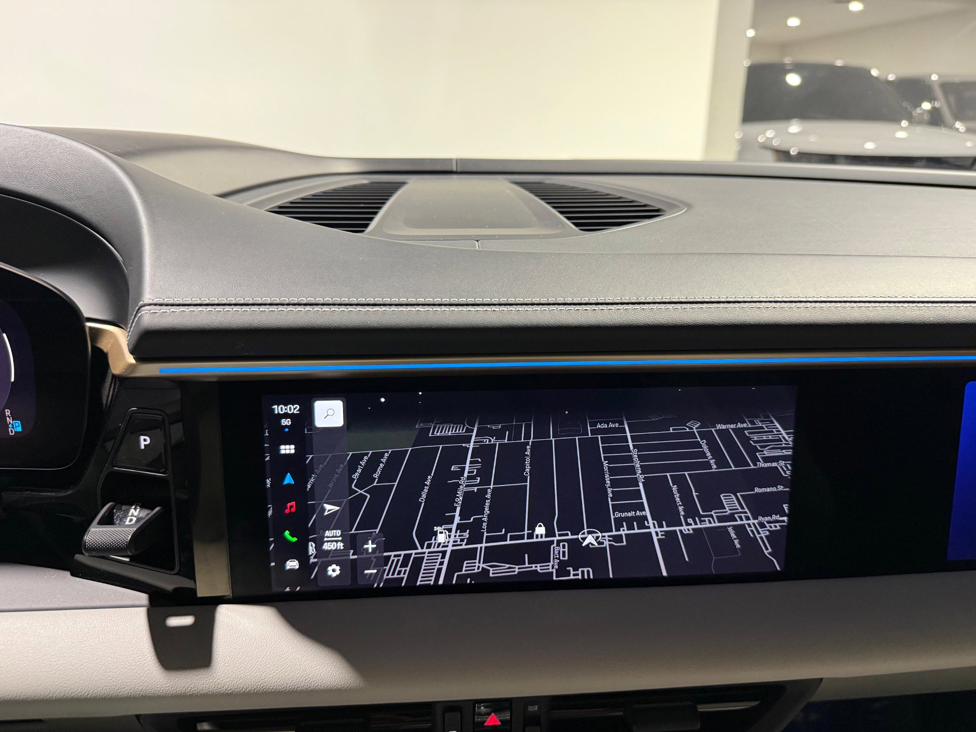 Used 2024 Porsche Macan 4 Electric w/ Premium Package image 50