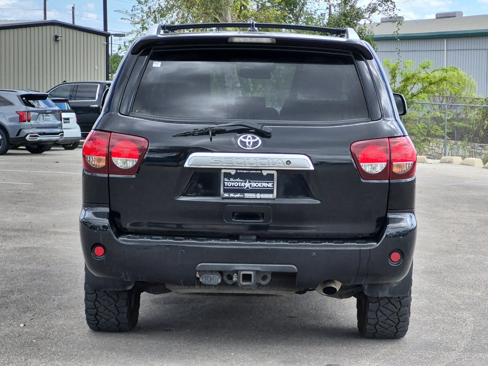 Used 2018 Toyota Sequoia Platinum RWD image 4