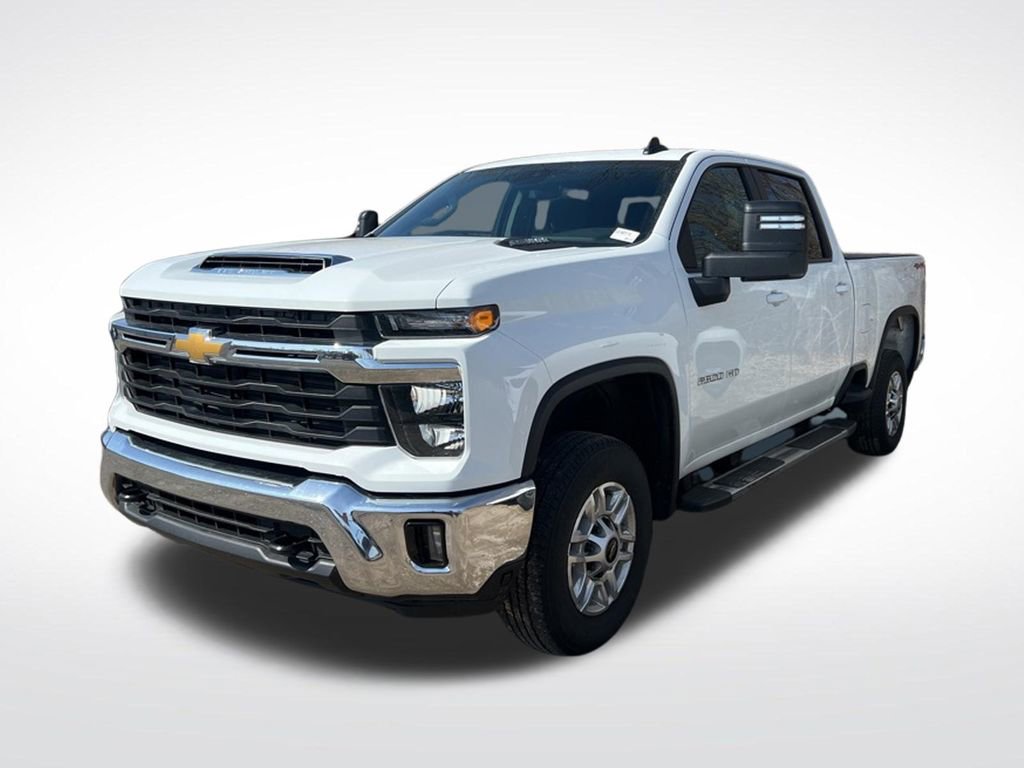 Used 2025 Chevrolet Silverado 2500 LT w/ Convenience Package AWD/4WD image 3