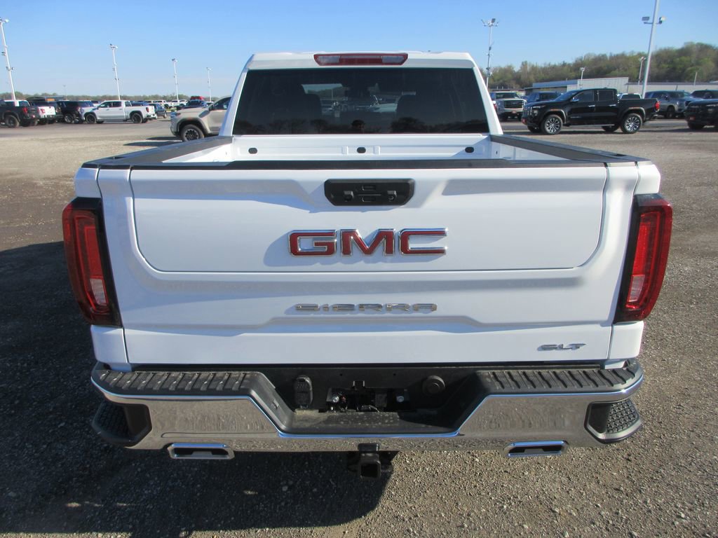New 2026 GMC Sierra 1500 SLT image 6