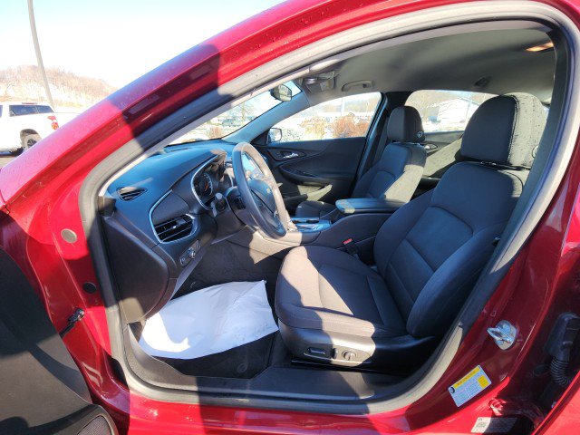 Used 2018 Chevrolet Malibu LT image 25
