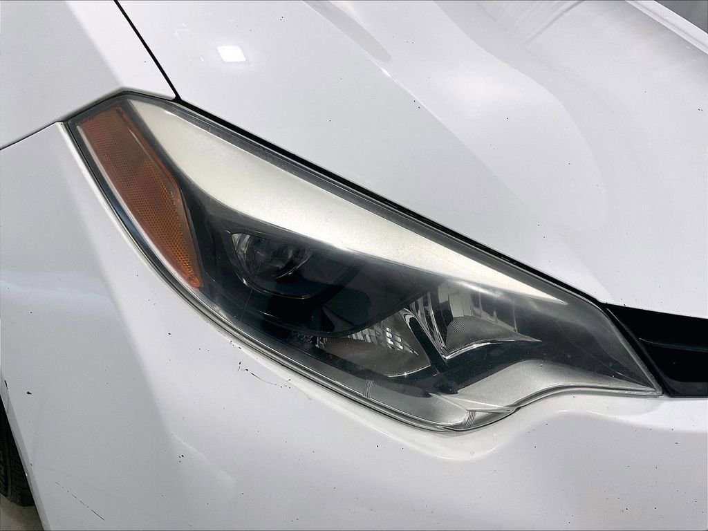 Used 2014 Toyota Corolla LE FWD image 31