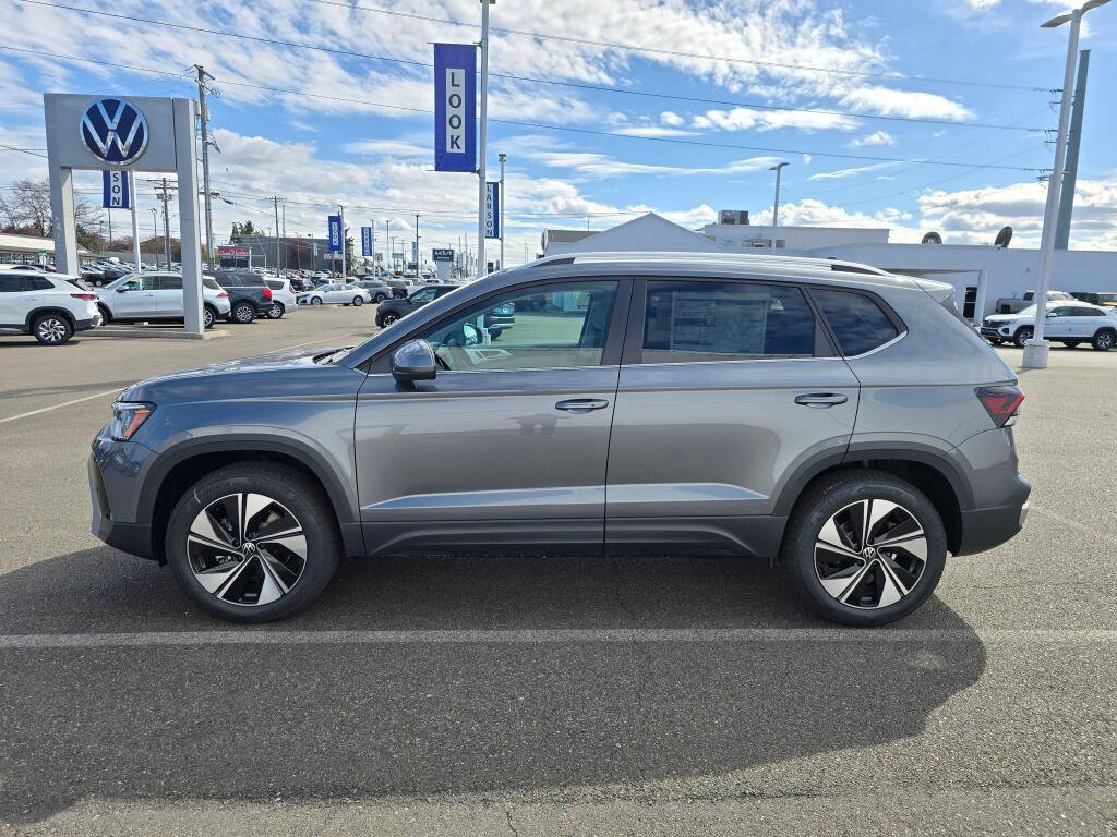 New 2026 Volkswagen Taos SE AWD/4WD image 6
