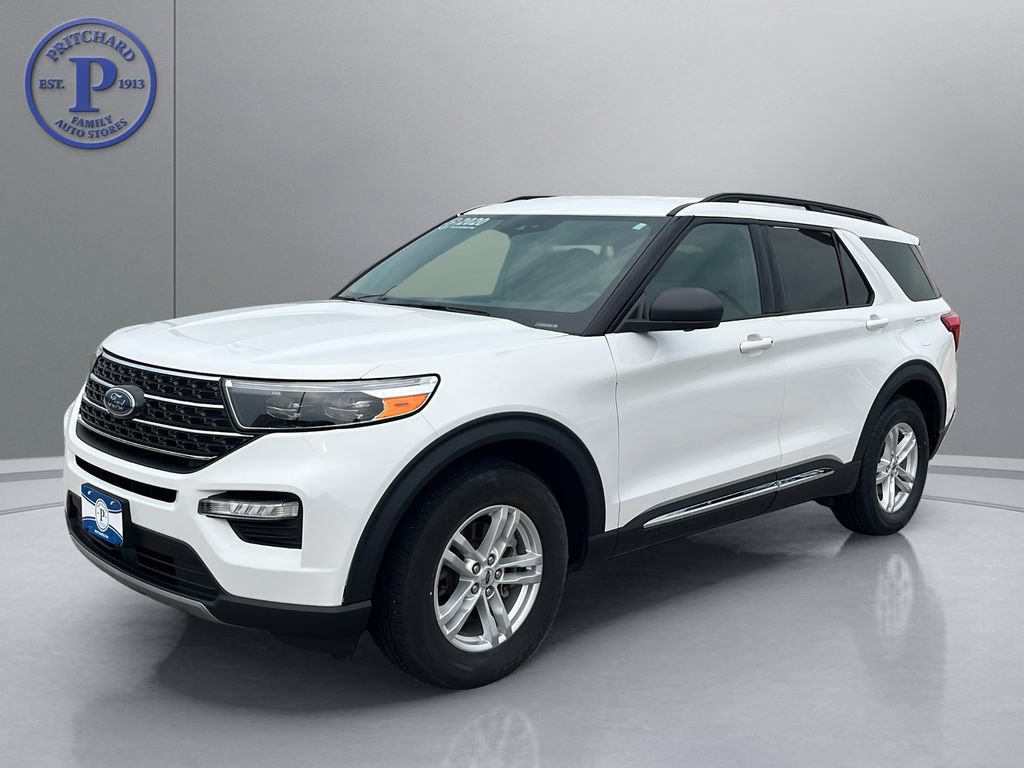 Used 2020 Ford Explorer XLT w/ Equipment Group 202A AWD/4WD image 3