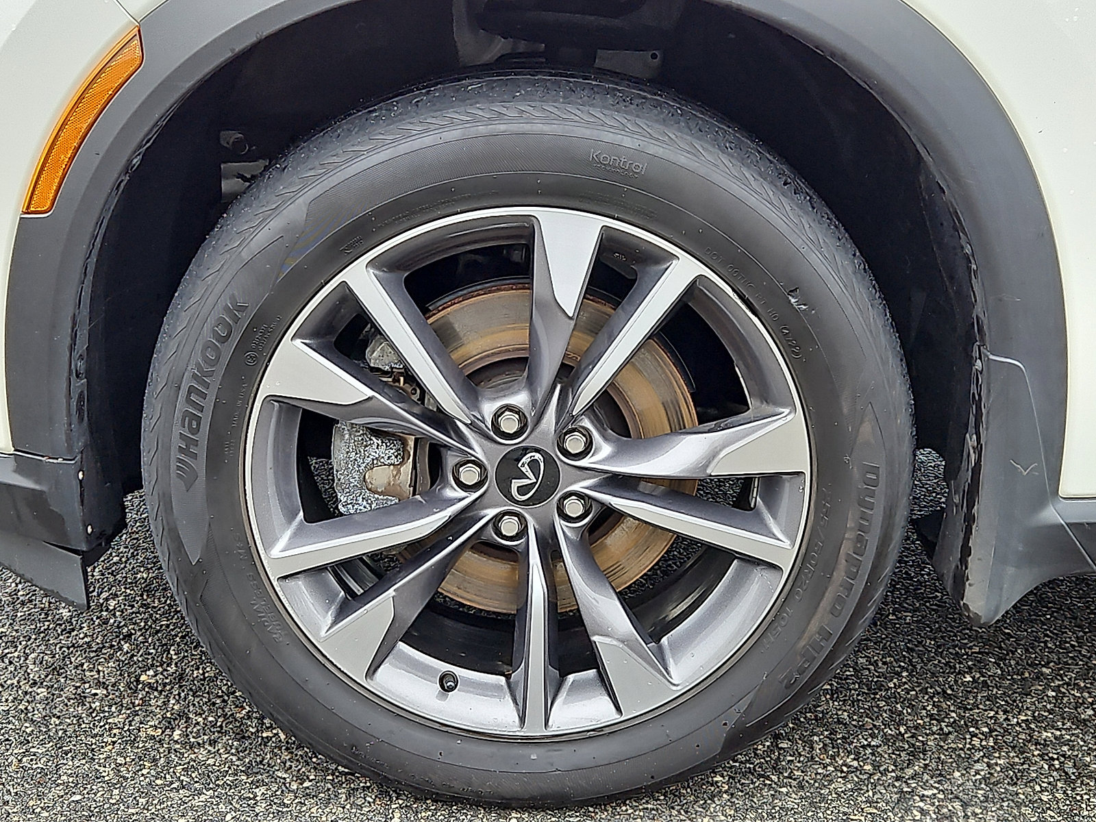 Certified 2023 INFINITI QX60 Luxe w/ Performance Audio Package image 8