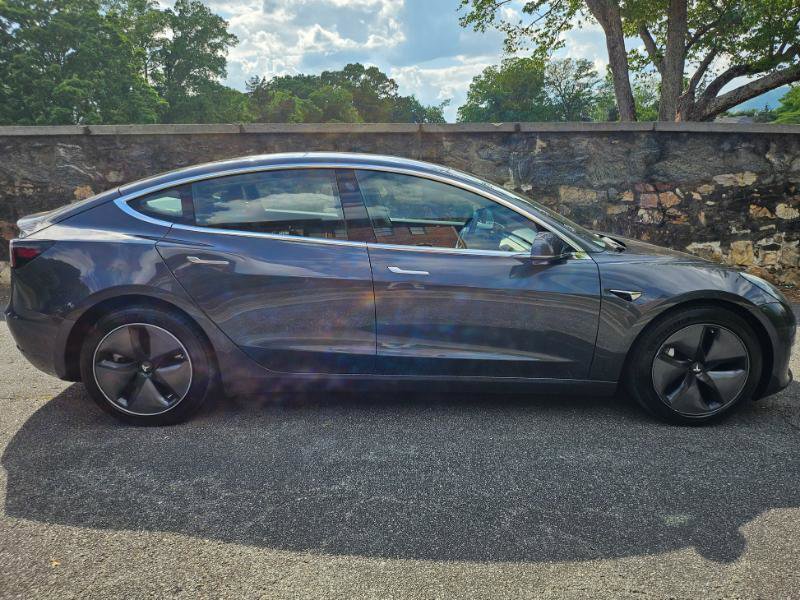 Used 2018 Tesla Model 3 Long Range AWD/4WD image 9