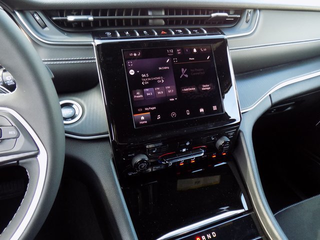 New 2024 Jeep Grand Cherokee L Altitude AWD/4WD image 13
