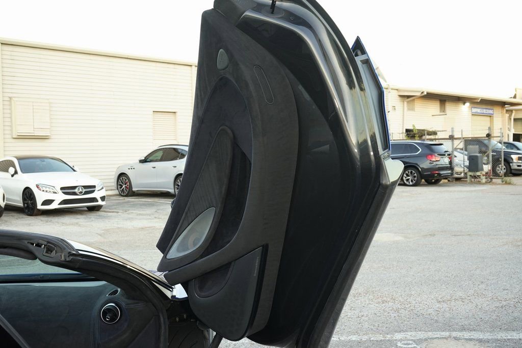 Used 2020 McLaren 600LT Spider image 23