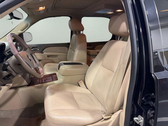 Used 2011 Chevrolet Tahoe LTZ AWD/4WD image 12