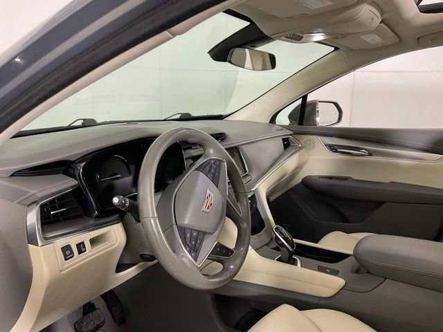 Used 2018 Cadillac XT5 Luxury w/ Driver Awareness Package image 19