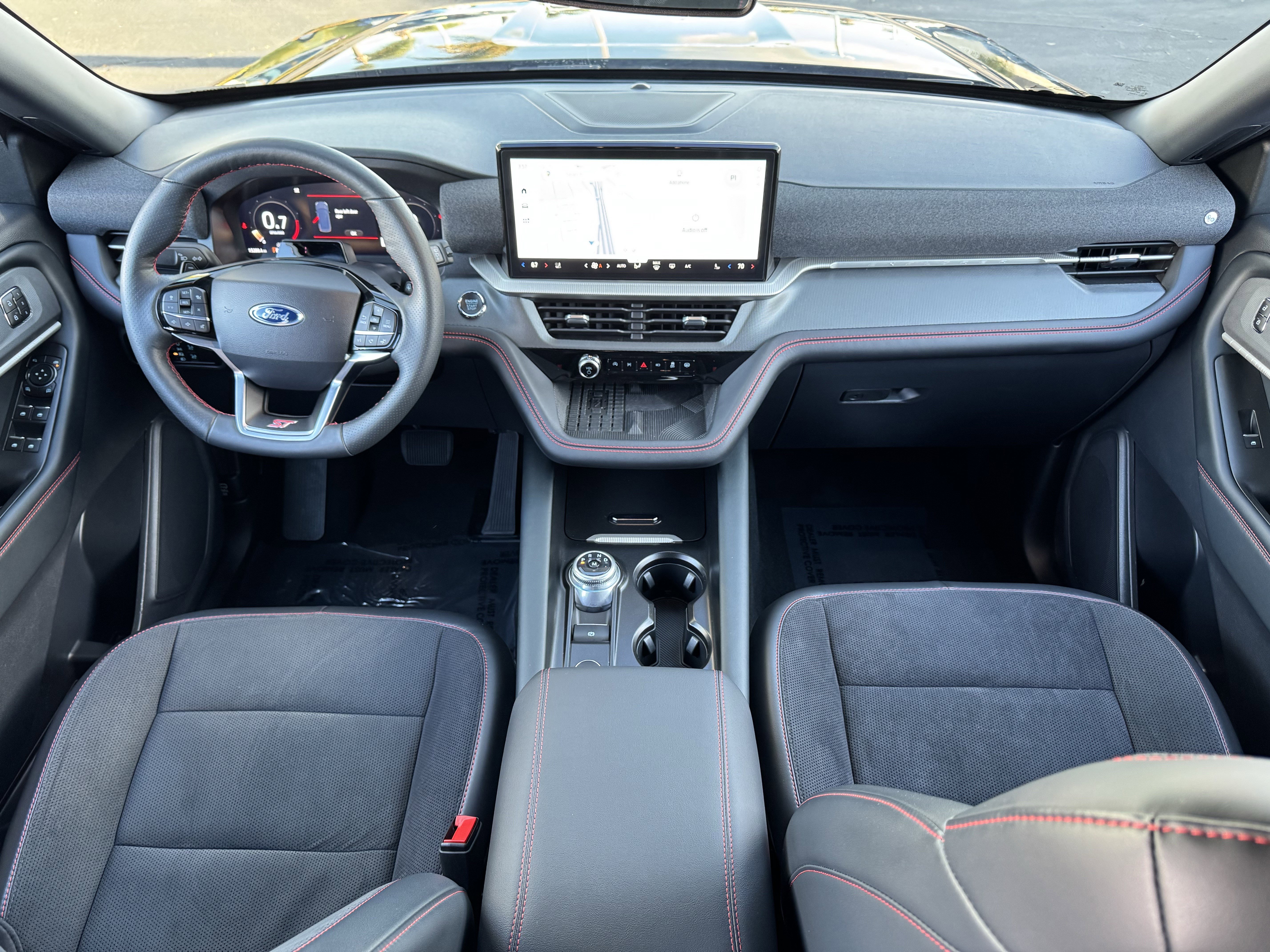 Used 2025 Ford Explorer ST image 31