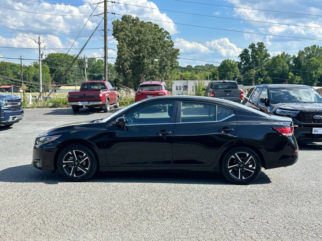 Used 2025 Nissan Sentra SV FWD image 3