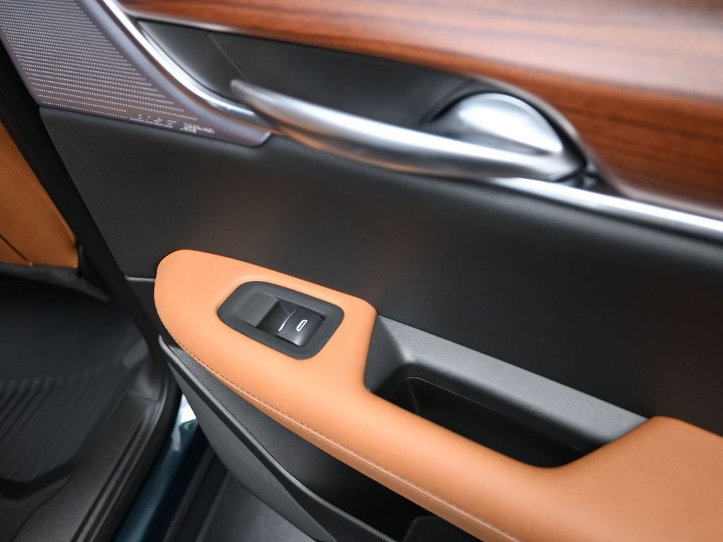 New 2026 Cadillac XT5 Premium Luxury w/ LPO, Floor Liner Package image 23