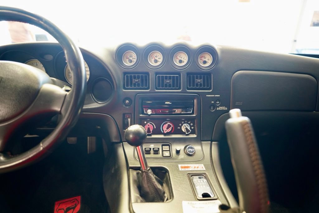 Used 2002 Dodge Viper GTS RWD image 12