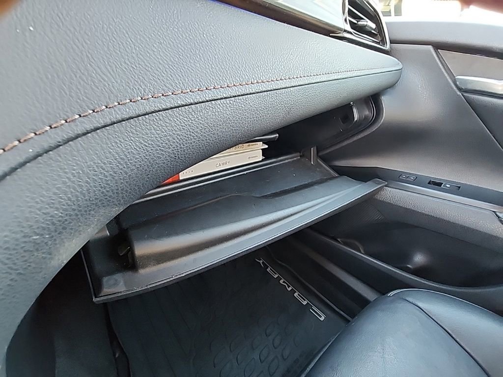 Used 2019 Toyota Camry XLE image 21