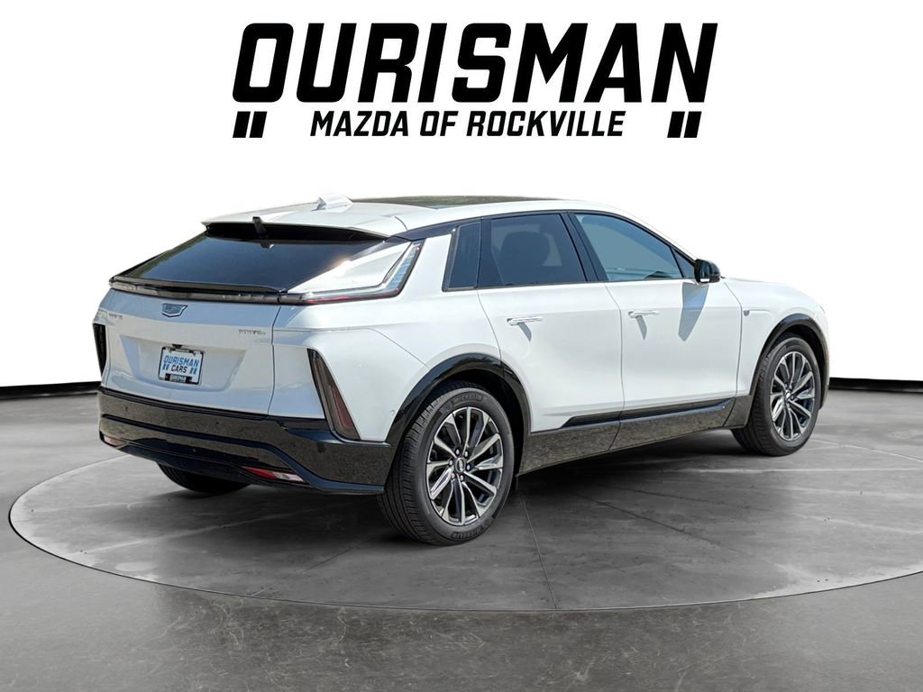 Used 2025 Cadillac Lyriq Sport AWD/4WD image 6