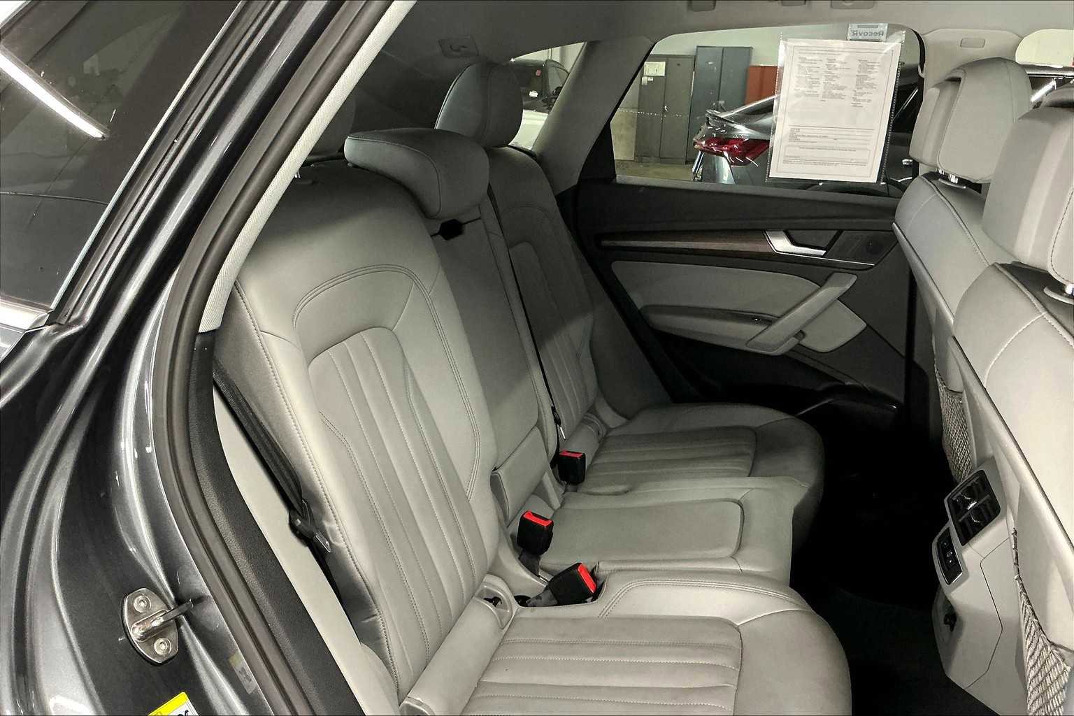 Used 2023 Audi Q5 2.0T Premium w/ Convenience Package image 28