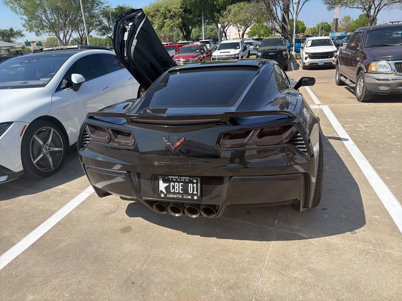 Used 2017 Chevrolet Corvette Stingray Coupe w/ Carbon Flash Badge Package image 8