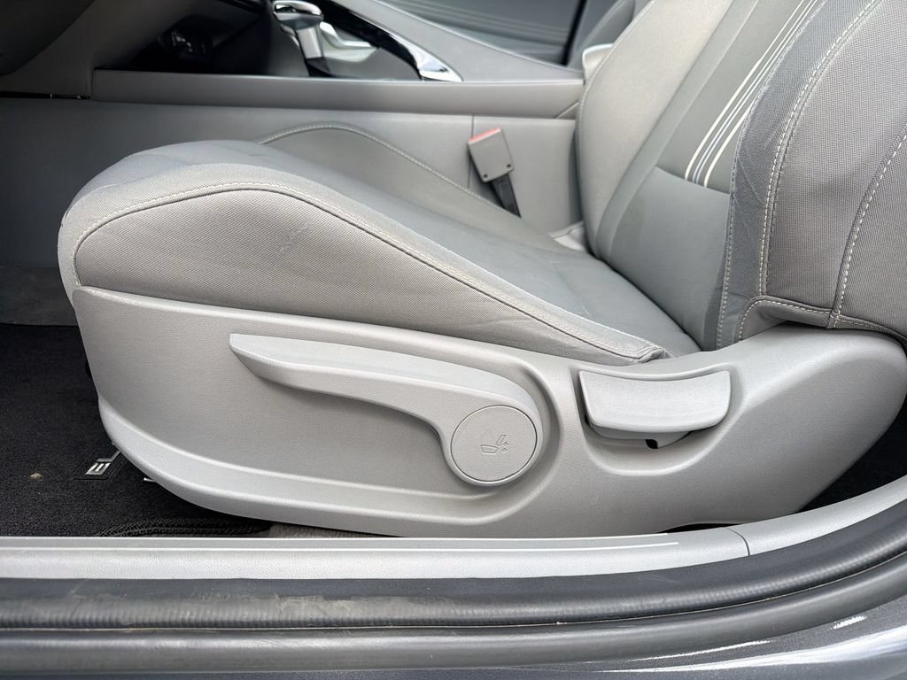 Used 2024 Hyundai Elantra SEL w/ Convenience Package FWD image 14