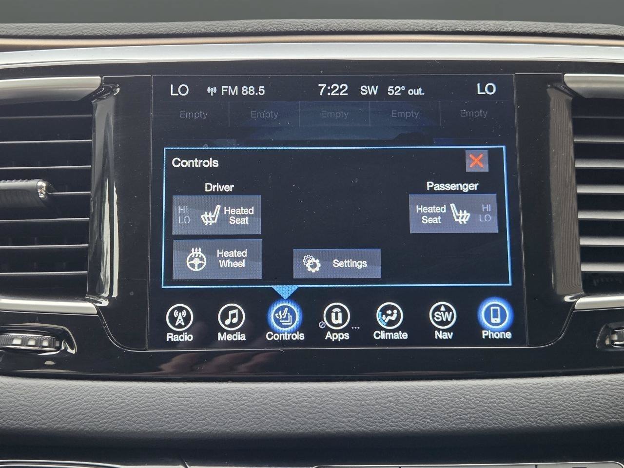 Used 2017 Chrysler Pacifica Touring-L Plus w/ Tire & Wheel Group FWD image 28