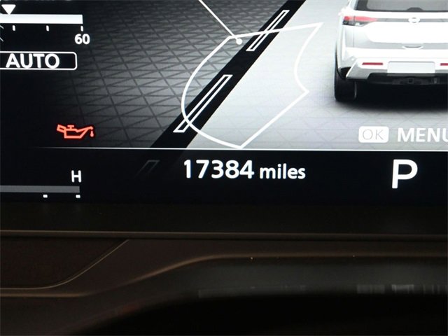 Used 2024 Nissan Pathfinder Platinum w/ Cargo Package image 29