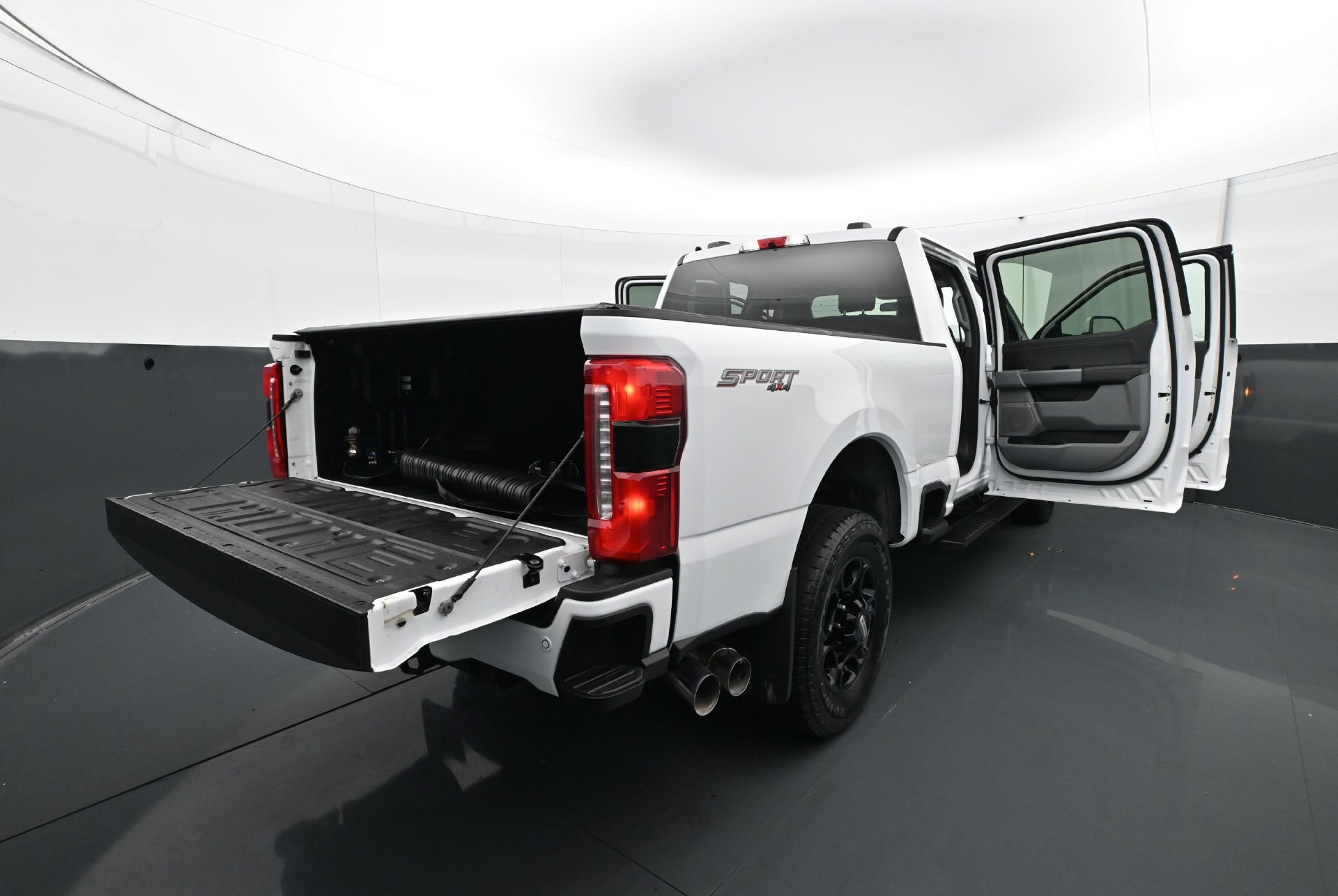 Used 2024 Ford F250 XLT w/ XLT Premium Package AWD/4WD image 34