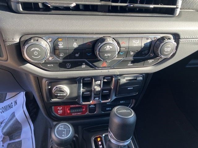 New 2026 Jeep Gladiator Mojave AWD/4WD image 19
