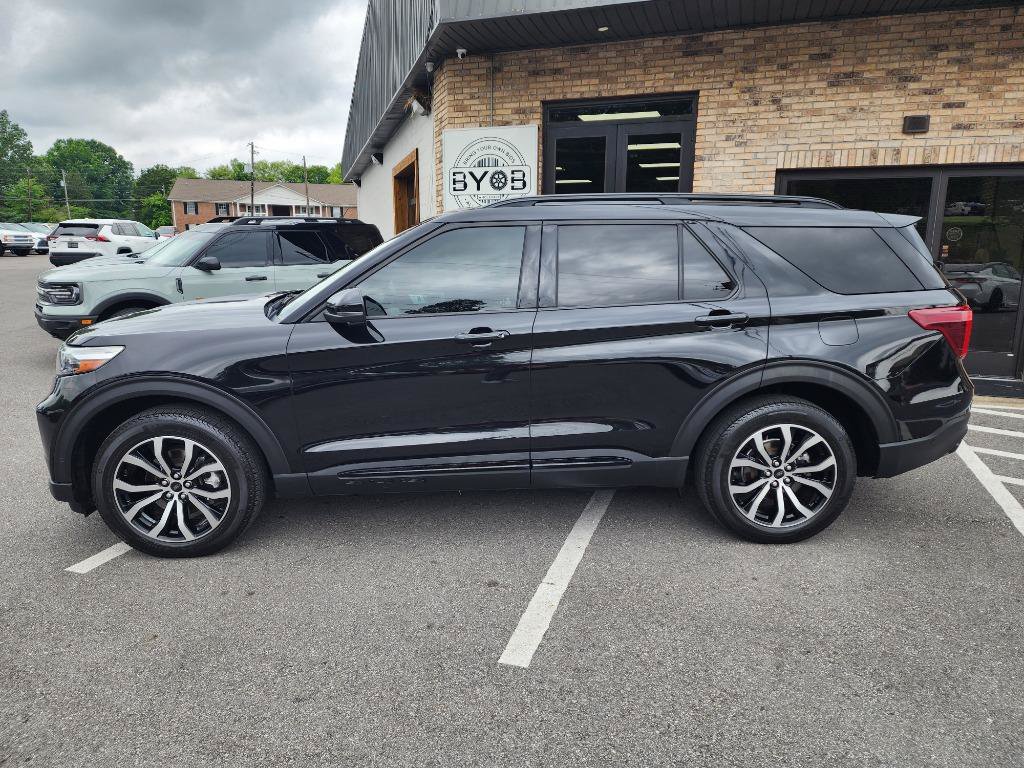 Used 2020 Ford Explorer ST w/ Premium Technology Package AWD/4WD image 2