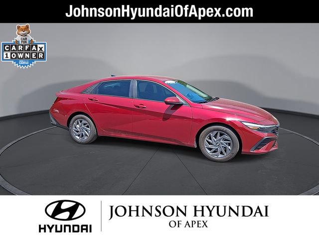 Certified 2024 Hyundai Elantra SEL FWD image 10