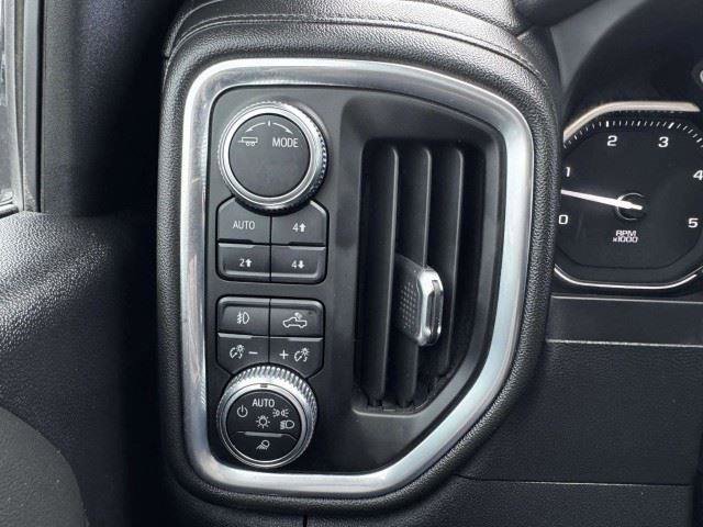 Used 2022 GMC Sierra 3500 Denali AWD/4WD image 23