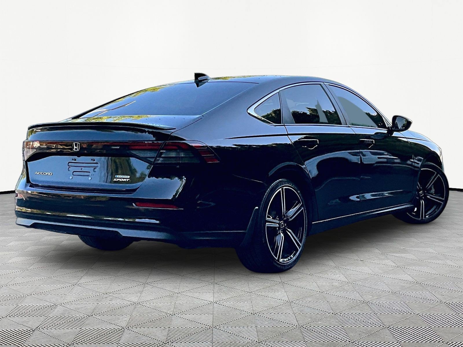 Used 2024 Honda Accord Sport image 6