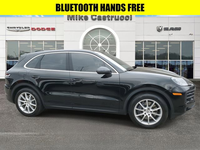 Used 2024 Porsche Cayenne image 3