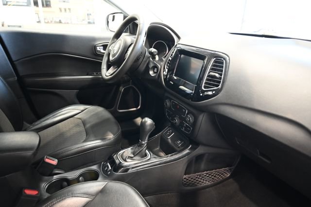 Used 2021 Jeep Compass Latitude FWD image 13
