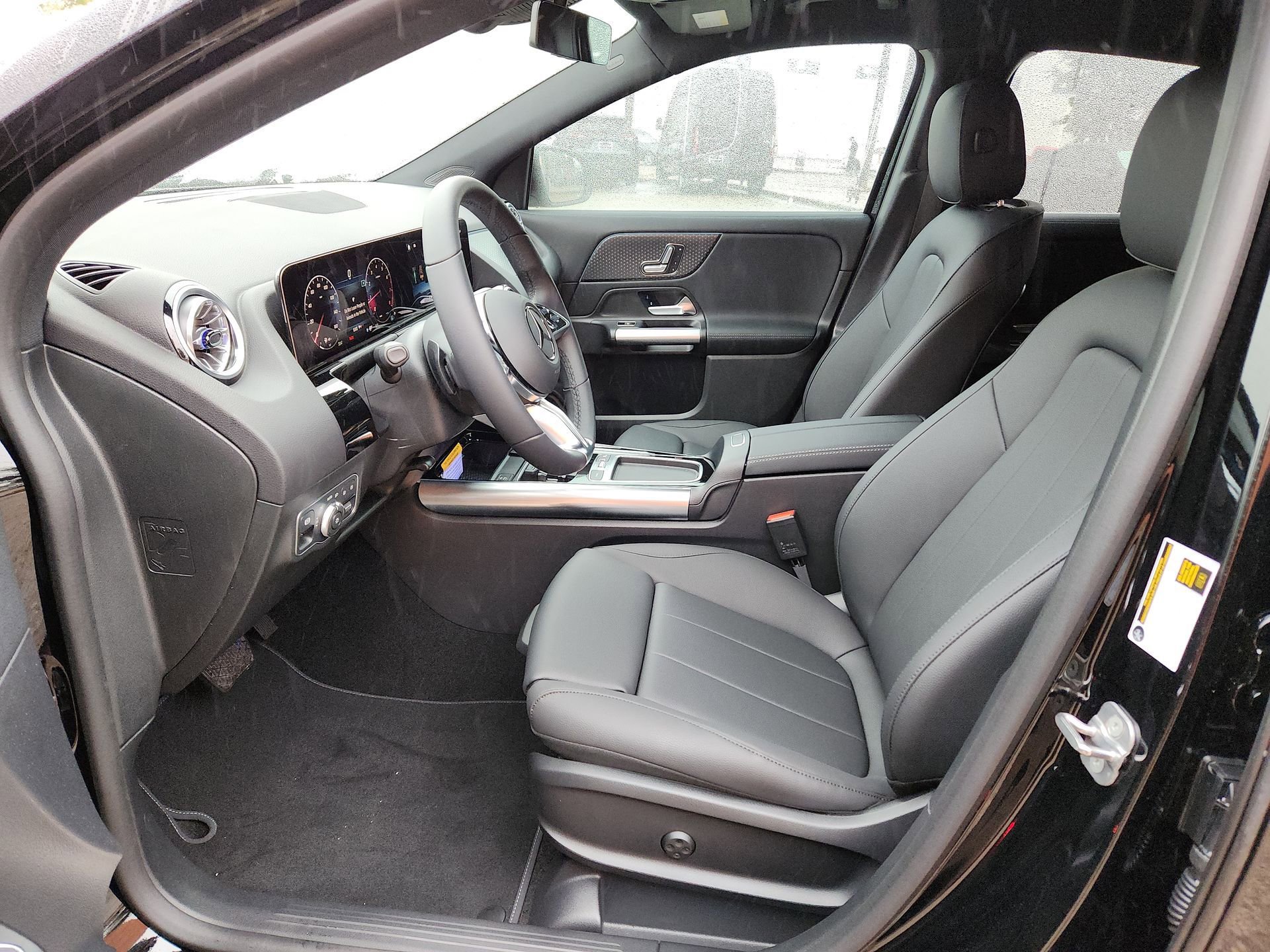 New 2025 Mercedes-Benz GLA 250 4MATIC image 16