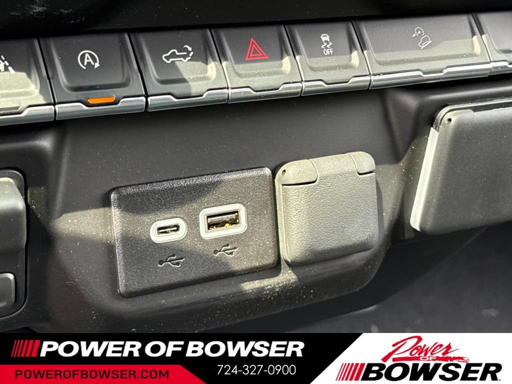 New 2026 Chevrolet Silverado 1500 Custom Trail Boss w/ LPO, Dark Essentials Package AWD/4WD image 10