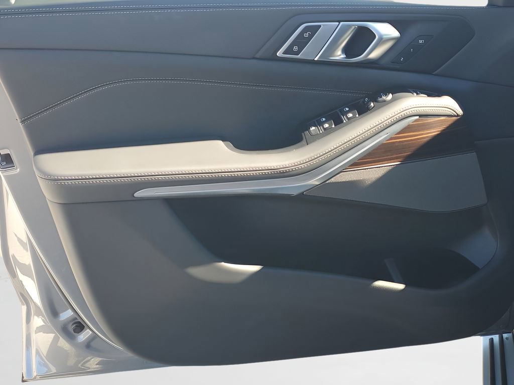 Used 2026 BMW X5 sDrive40i image 42