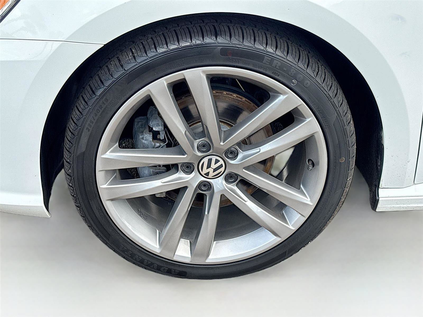 Used 2017 Volkswagen Passat 1.8T R-Line w/ R-Line Lighting Package FWD image 29