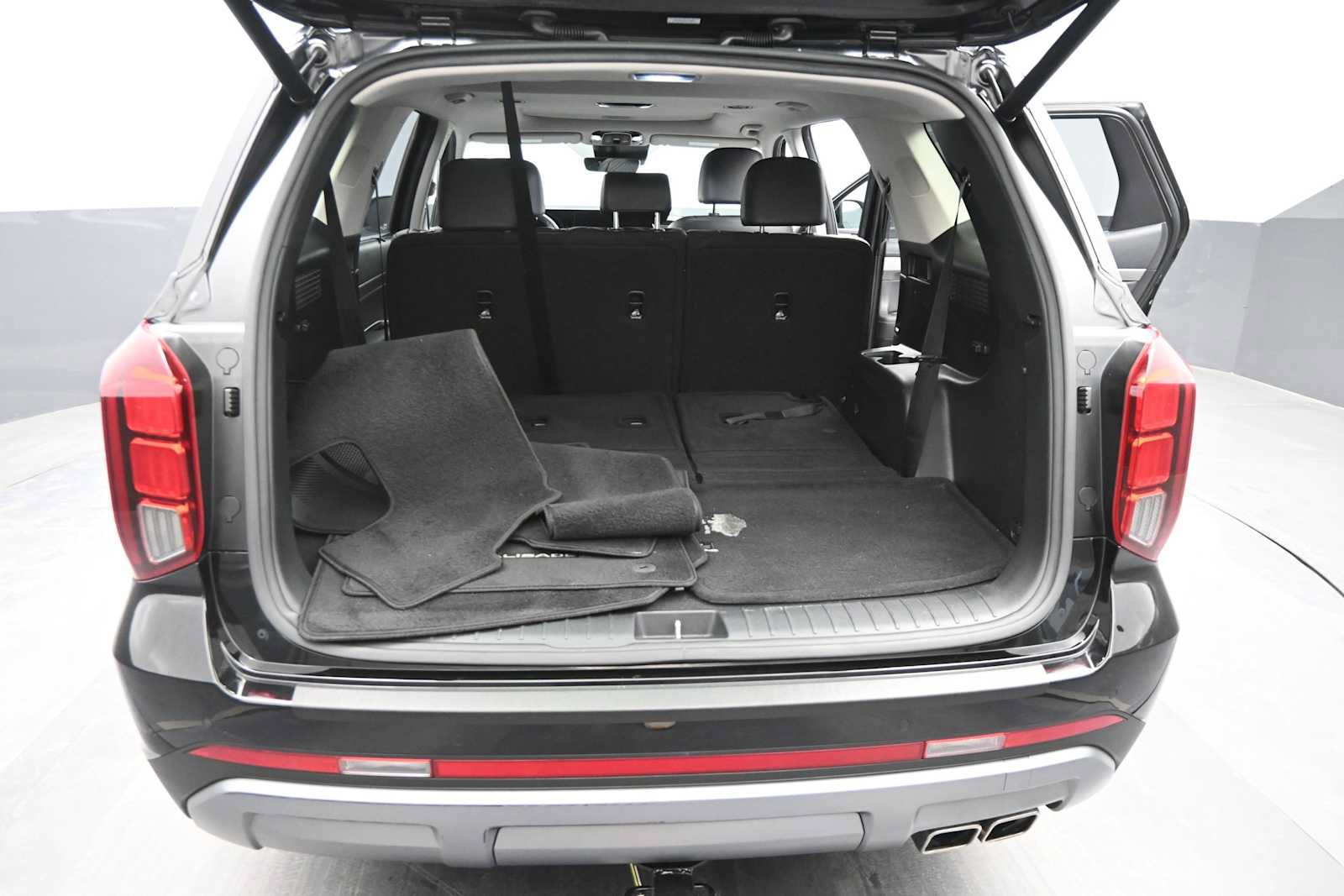 Used 2023 Hyundai Palisade SEL w/ Cargo Package AWD/4WD image 13