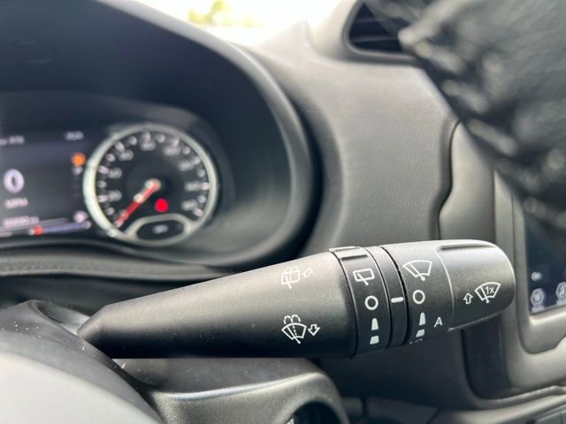 Used 2020 Jeep Renegade Limited AWD/4WD image 10