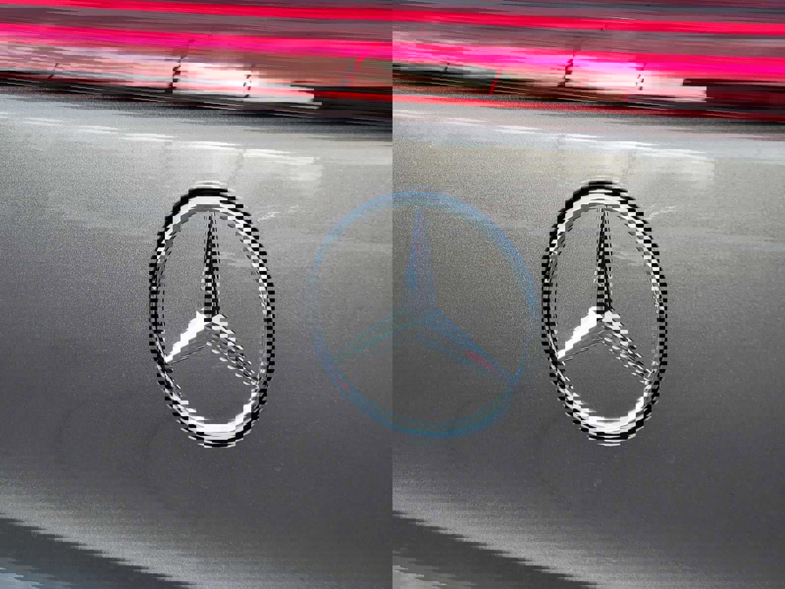 Used 2025 Mercedes-Benz EQB 350 4MATIC SUV image 16