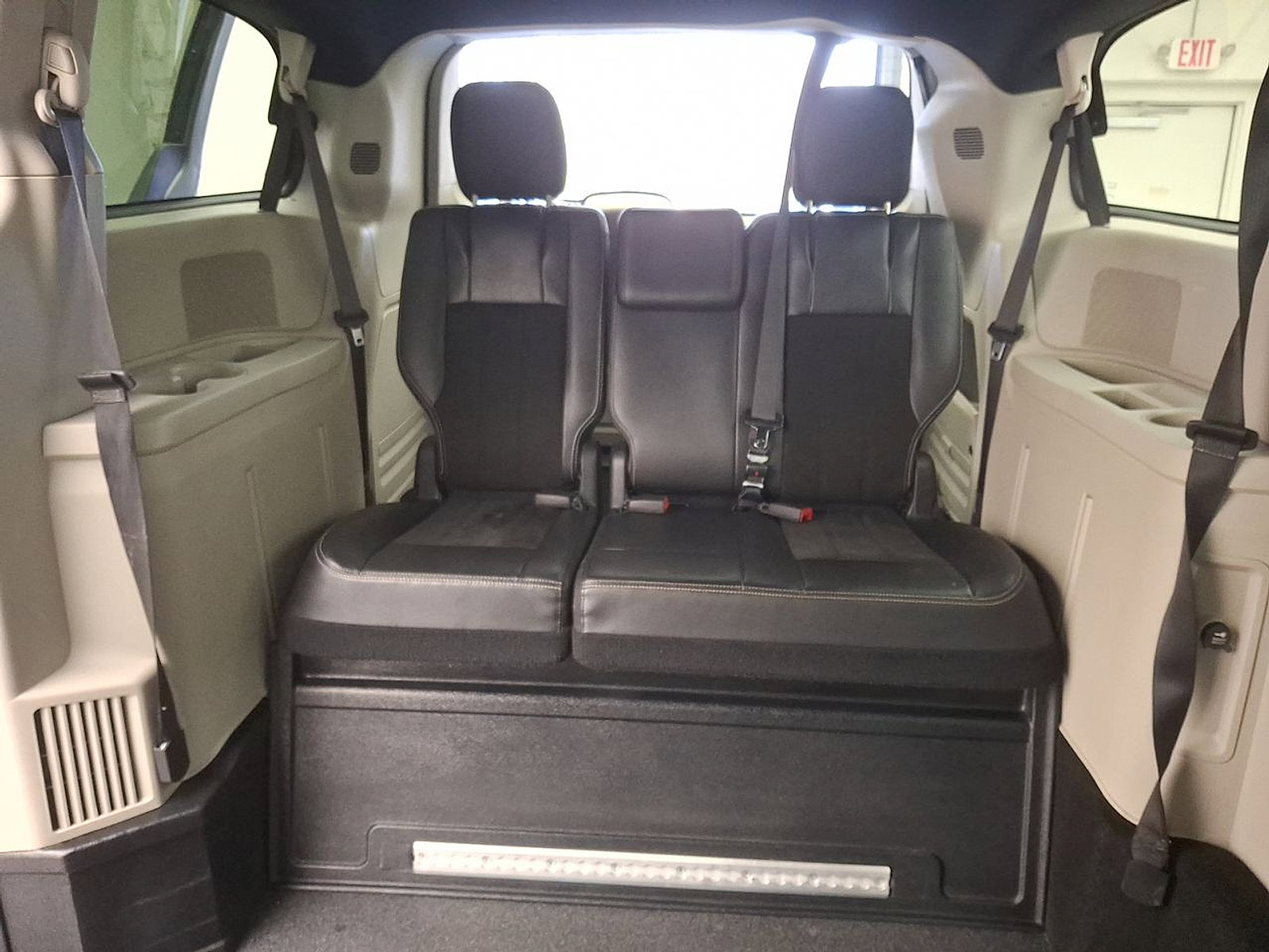 Used 2019 Dodge Grand Caravan SXT image 19