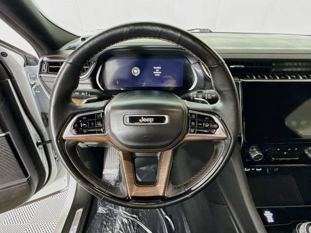Used 2023 Jeep Grand Cherokee Summit w/ Adv Protech Group IV AWD/4WD image 11