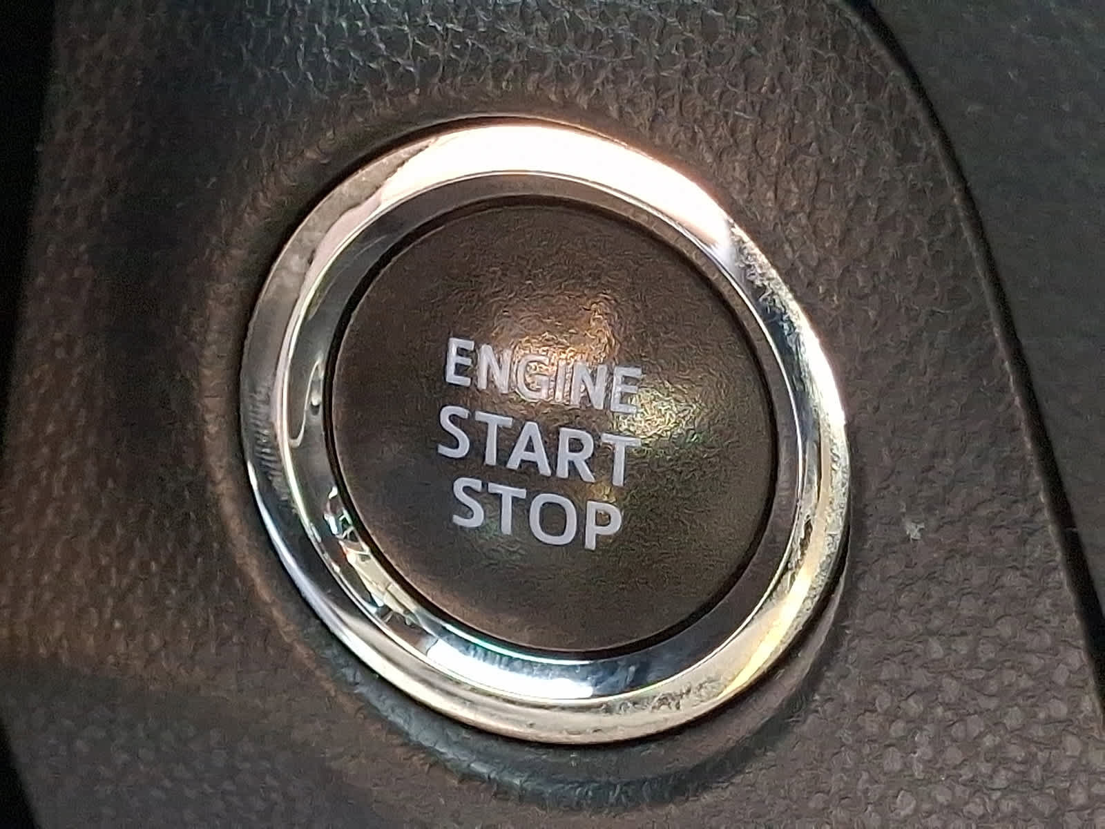 Certified 2021 Toyota RAV4 XLE w/ Convenience Package AWD/4WD image 25