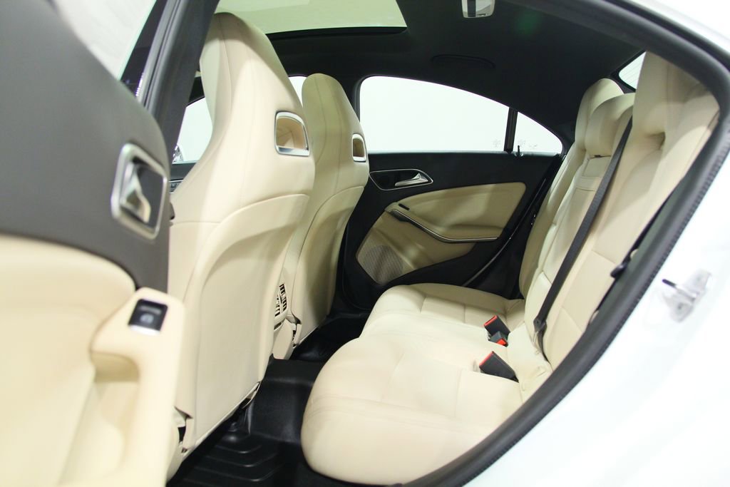 Used 2019 Mercedes-Benz CLA 250 4MATIC image 27