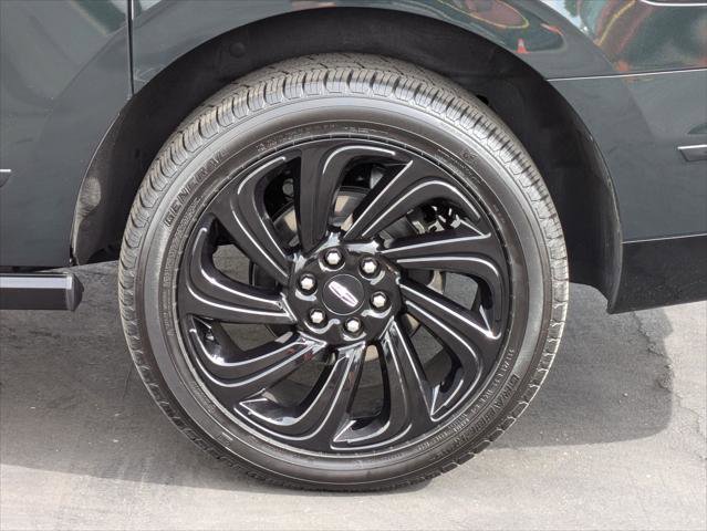 New 2023 Lincoln Navigator L Black Label AWD/4WD image 9